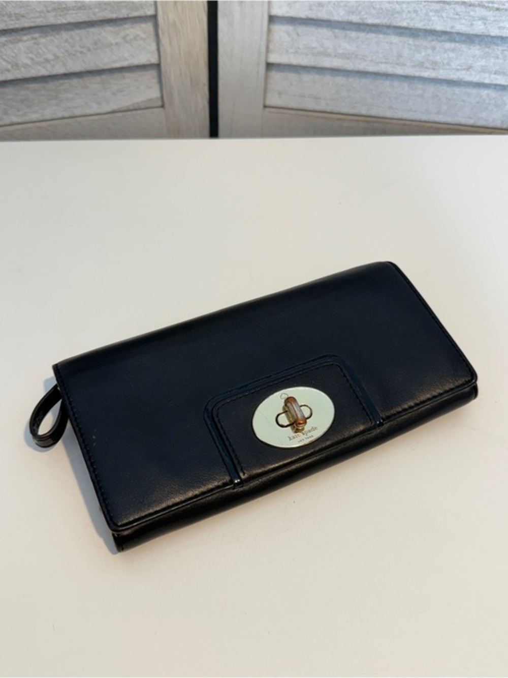 Kate Spade Hampton Road Mara Turn lock Patient Trim Smooth Leather Wallet Black